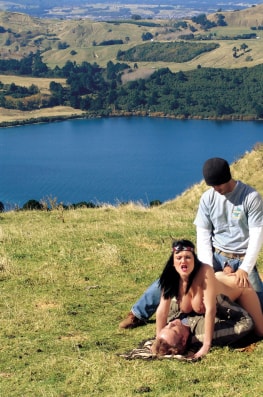 Donna Marie, Threesome in New Zeland-7